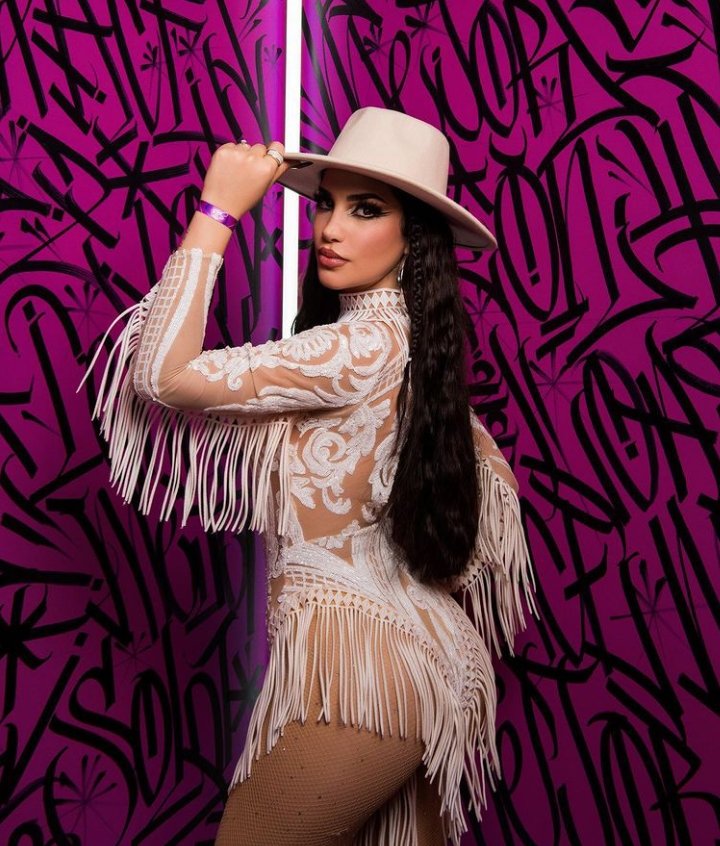 kimloaizacharts's tweet photo. Kimberly Loaiza la más poderosa 👸🏻❤️‍🔥🇲🇽. https://t.co/2ilYqFWU1W