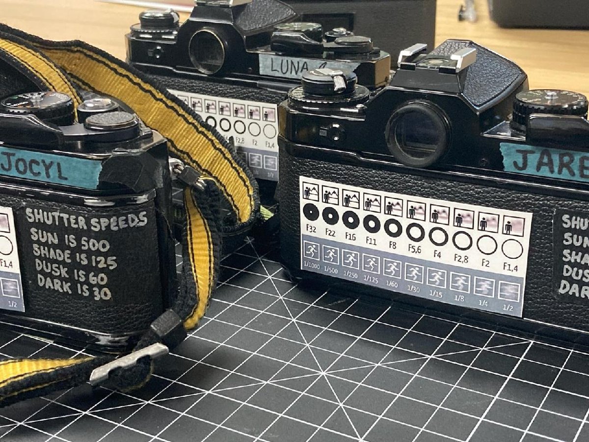 followbdc's tweet photo. 🎞 Cheat sheets on our #Nikon FEs for our #BronxJuniorPhotoLeague students!
📷: Michael Kamber
#analogphotography #photography #bjpl #youthphotography #fotographia #film https://t.co/SSCycgBFvM