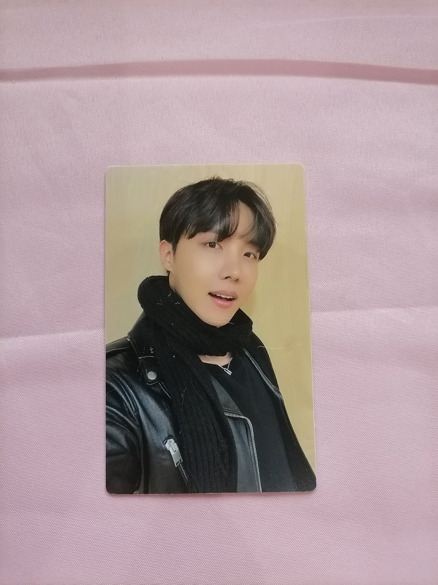 Shopia_ph's tweet photo. #ShopiaOnhand

• Jhope Be essential Soundwave, Butter Powerstation Lucky Draw, MOTS Concept photo book (clue ver) photocard
✨ early 11.11 sale price P691 ea 
• PAYO
• Onhand &amp; RTS
• In Mint Condition (be ess ld has scratches)

comment mine https://t.co/Pc6u1I8ulj