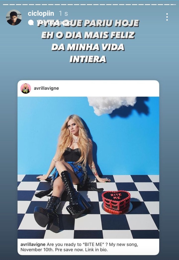 Lbsforever42's tweet photo. A day limns e o ciclopin, comemorando pq a rainha volta amanhã
Avril Lavigne is coming https://t.co/iWXjcubV76