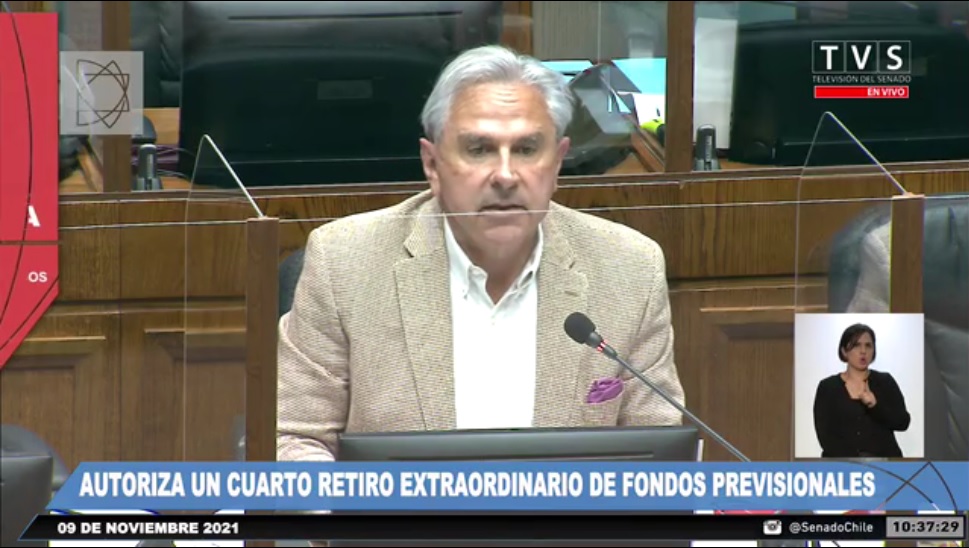 cnnnotchile's tweet photo. Ivan Moreira y su voto en contra del cuarto retiro AFPs: "Voto en contra porque va a subir el precio de la playstation 5". https://t.co/FAlOkkJqu9