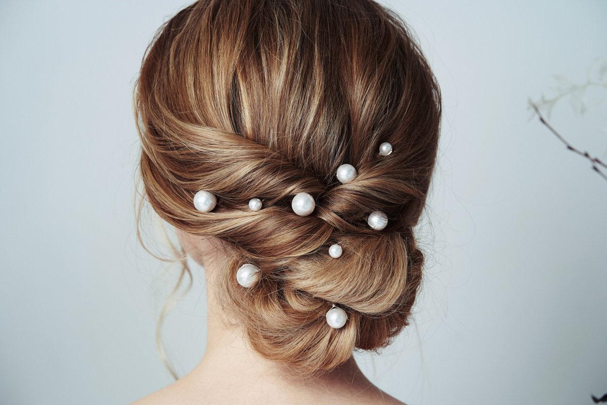 Thanks for the great review Katie B. ★★★★★! etsy.me/3oemEFT #etsy #wedding #classic #white #silver #weddinghairpins #bridalhairpins #silverhairpinsset #swarovskihairpins #pearlhairpinset