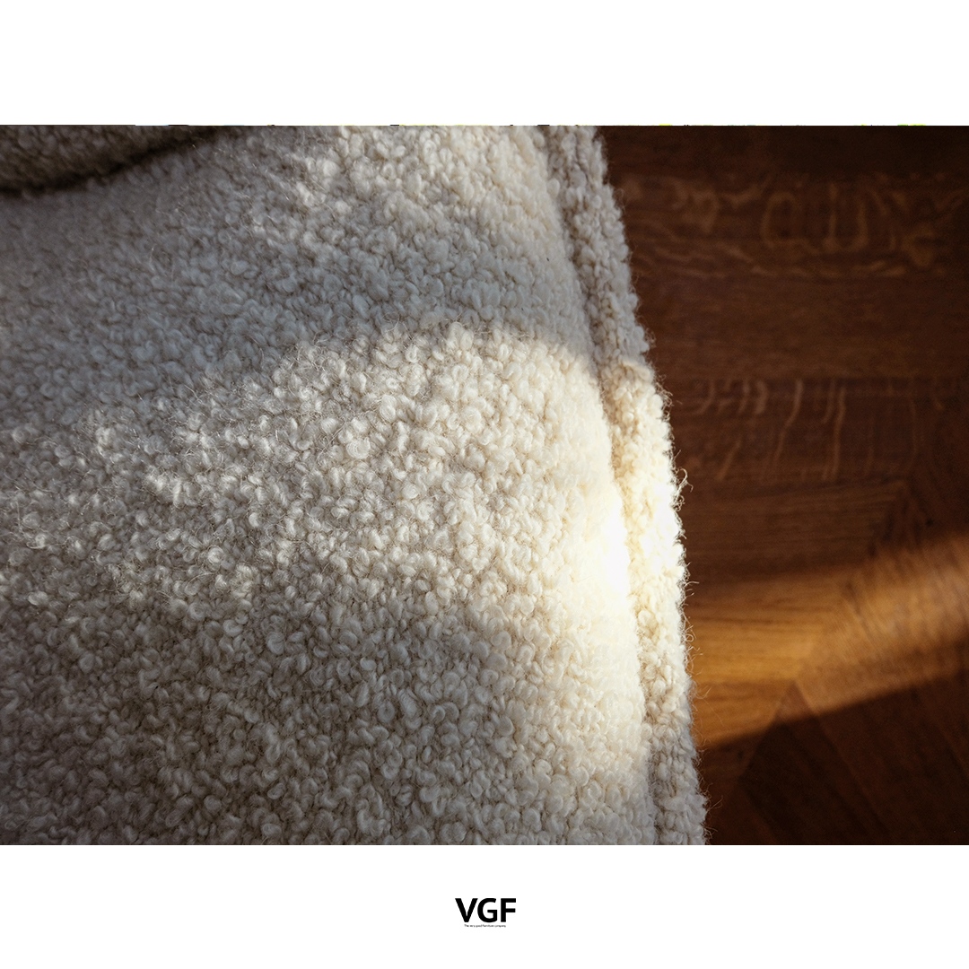 We upholstered this Gerard van den Berg Rock lounge chair (originally designed for Dutch furniture manufacturer Montis in 1970) with the softest alpaca fabric by Dedar.

Now available in our shop. ⁠
⁠
#gerardvandenberg #interieuradvies #alpacafabric #designchair #dedarmilano