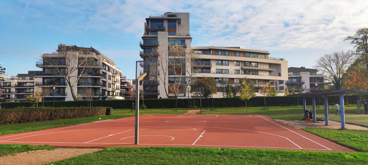 JulienMilquet's tweet photo. Nouvelle infra à #Anderlecht : un terrain de basket a été créé sur le site du Verdi, près du métro #Bizet 🏀
Next : nouveau terrain de foot synthétique sur le site du #Vogelzang (fin de semaine) et construction d'un tout nouvel Agora Space du côté de #Scheut (fin décembre) 🏟️ https://t.co/Kk7wvqyoIv