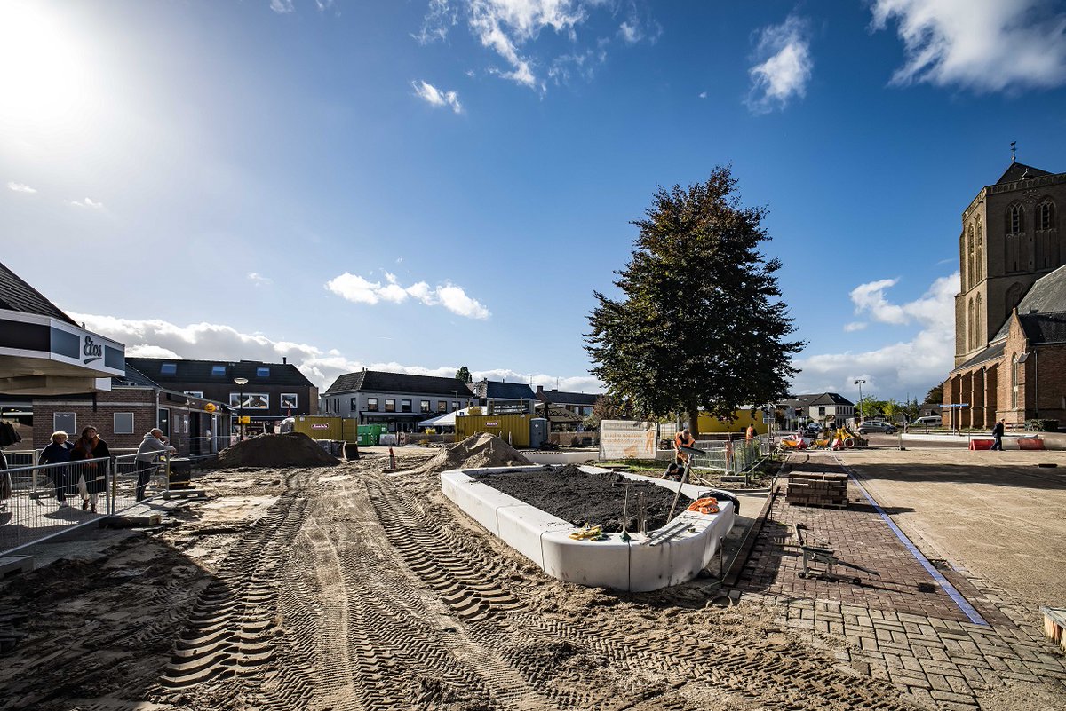 Roelofs (@roelofsgroep) on Twitter photo Impressie centrumplan Didam📷 meer waarde aan ruimte in #bouwteam! <a href="/gem_montferland/">Gemeente Montferland</a> #RobNijhuisFotografie #Didam #infrastructure #gww Impressie centrumplan Didam📷 meer waarde aan ruimte in #bouwteam! <a href="/gem_montferland/">Gemeente Montferland</a> #RobNijhuisFotografie #Didam #infrastructure #gww