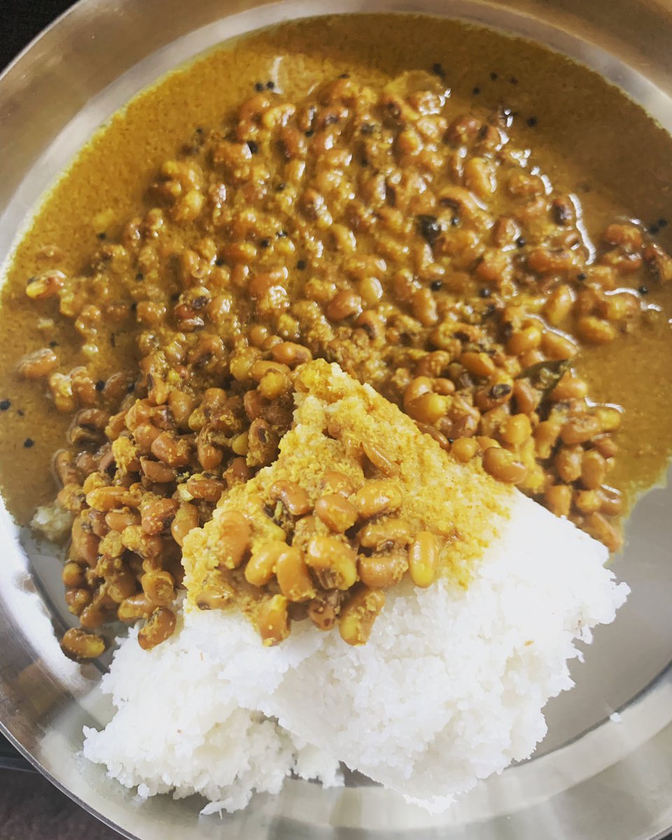 relationWthFood's tweet photo. വീണ്ടും പുട്ട് .... insta inspired cooking 💯 
.
.
.
.
.
#puttu #payaru #puttumpayarum #kattanum #malayalam #keralafood #keralagram #foodinspiration #keralabreakfast #keralaputtu #breakfast #foodislove #highonfood https://t.co/A5iZivx18F