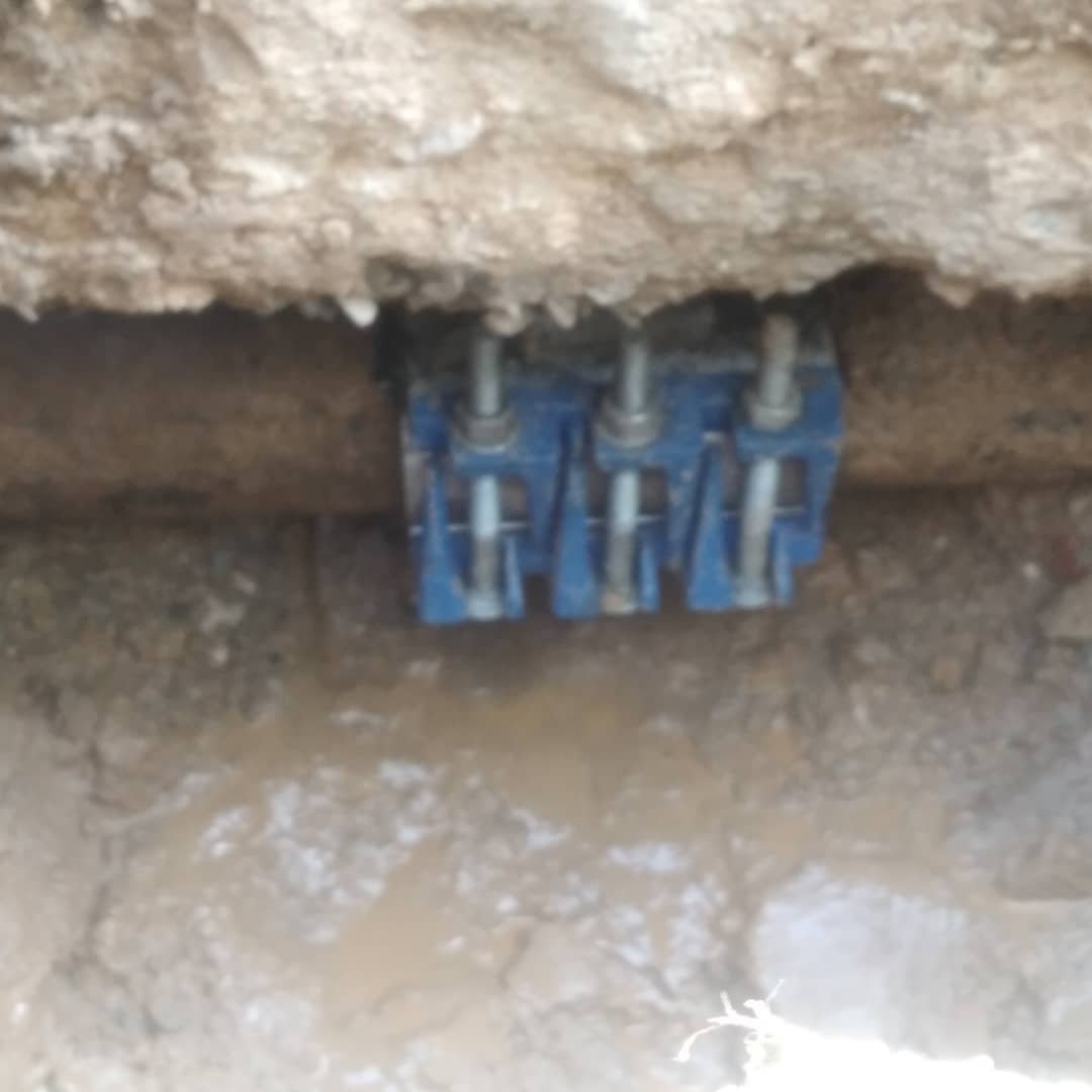 eduardojsf21's tweet photo. @gestionperfecta @HidroCapital2 por favor, en la residencia de la Guardia Nacional, calle 11, los Jardines del Valle,presentamos un grave problema con una tubería matriz de aguas blancas q x los años d la misma se rompió,quisimos solventar y no funcionó el trabajo,AYUDA x favor https://t.co/zu5FEKMKqw