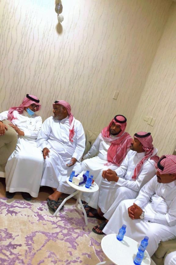 _ALHUMAID_'s tweet photo. تم بحمدالله عقد قران الشاب عبدالله بن أحمد بن عبدالرحمن اليوسف على ابنة المرحوم عبدالله بن محمد بن عبدالله الحميد … 
بارك الله لهما وبارك عليهما وجمع بينهما في خير …. 
كما نبارك للعم حمد بن محمد الحميد ( بوصلاح ) واخوانه وعقبال بقية الأبناء . https://t.co/zGjqyXVByy