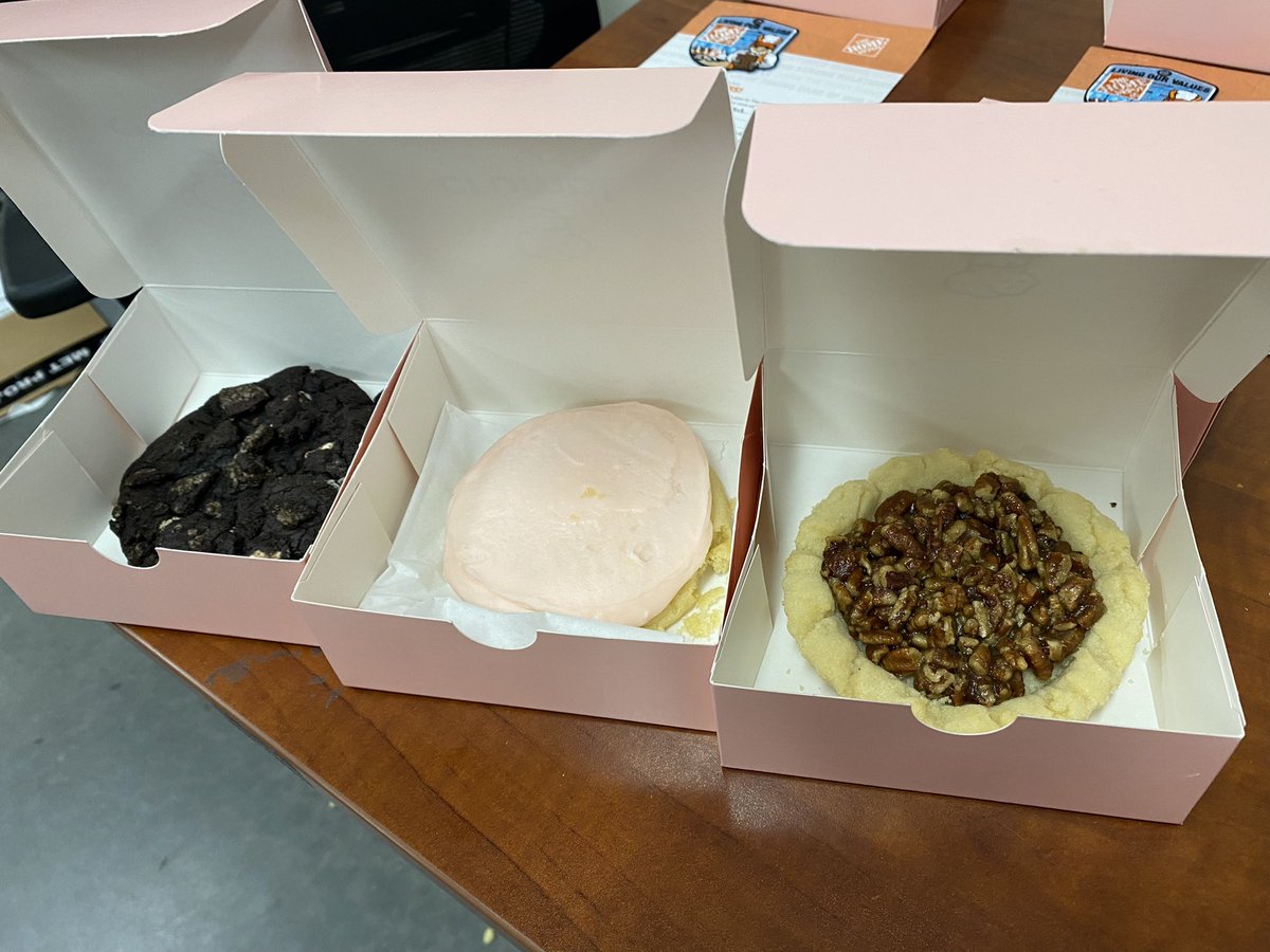 Kelvin M (@kmorganthd) on Twitter photo Sweet treats for the MET appreciation kick-off. Thank you to the best MET out there!!!!!!๐๐พ๐๐พ๐๐พ๐๐พ @Carell_R <a href="/ASummers_HD/">Avery Summers</a> @KWilliamsMET Sweet treats for the MET appreciation kick-off. Thank you to the best MET out there!!!!!!๐๐พ๐๐พ๐๐พ๐๐พ @Carell_R <a href="/ASummers_HD/">Avery Summers</a> @KWilliamsMET