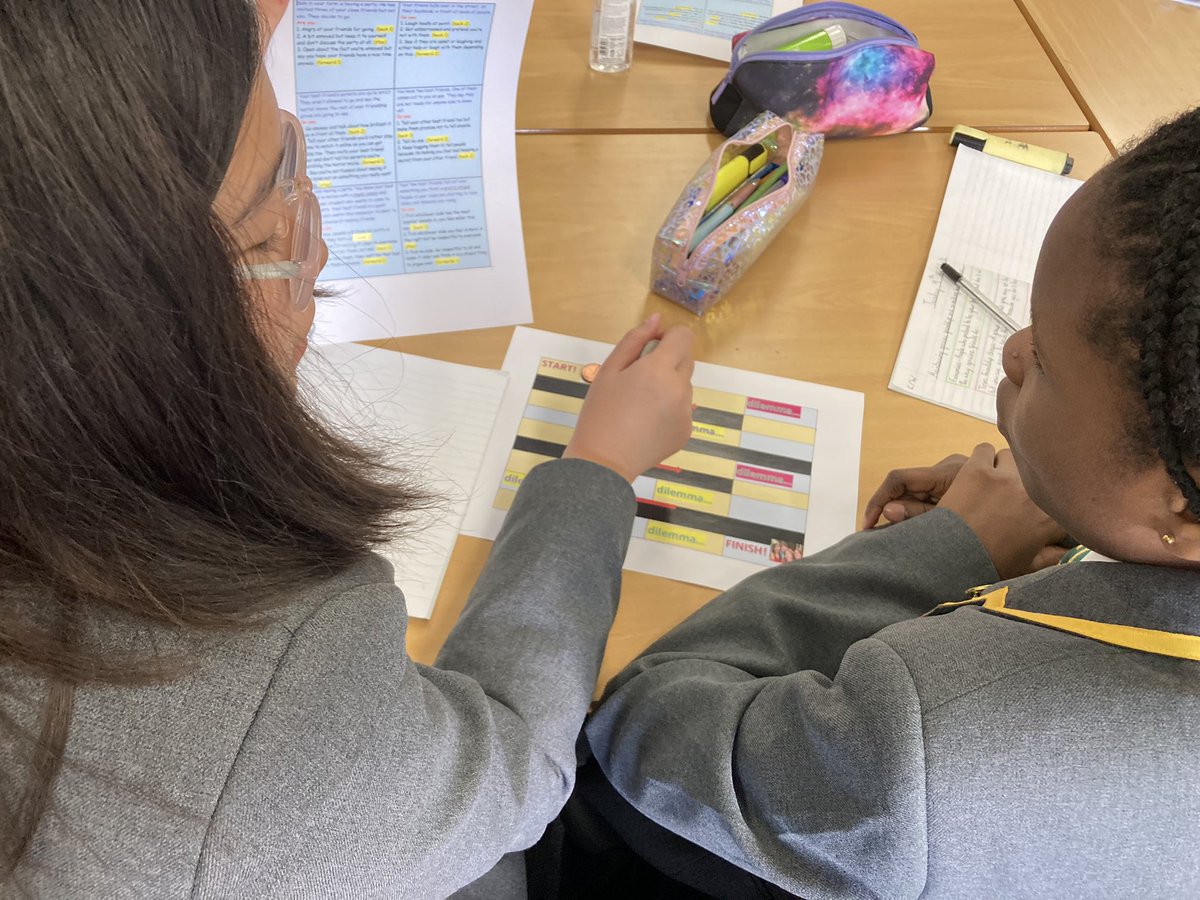 SMSJ_London's tweet photo. Year 7 are having a great afternoon playing the friendship game. Is it a toxic or a genuine friendship? #psche #lifelonglearning https://t.co/QZjrfHYHY4