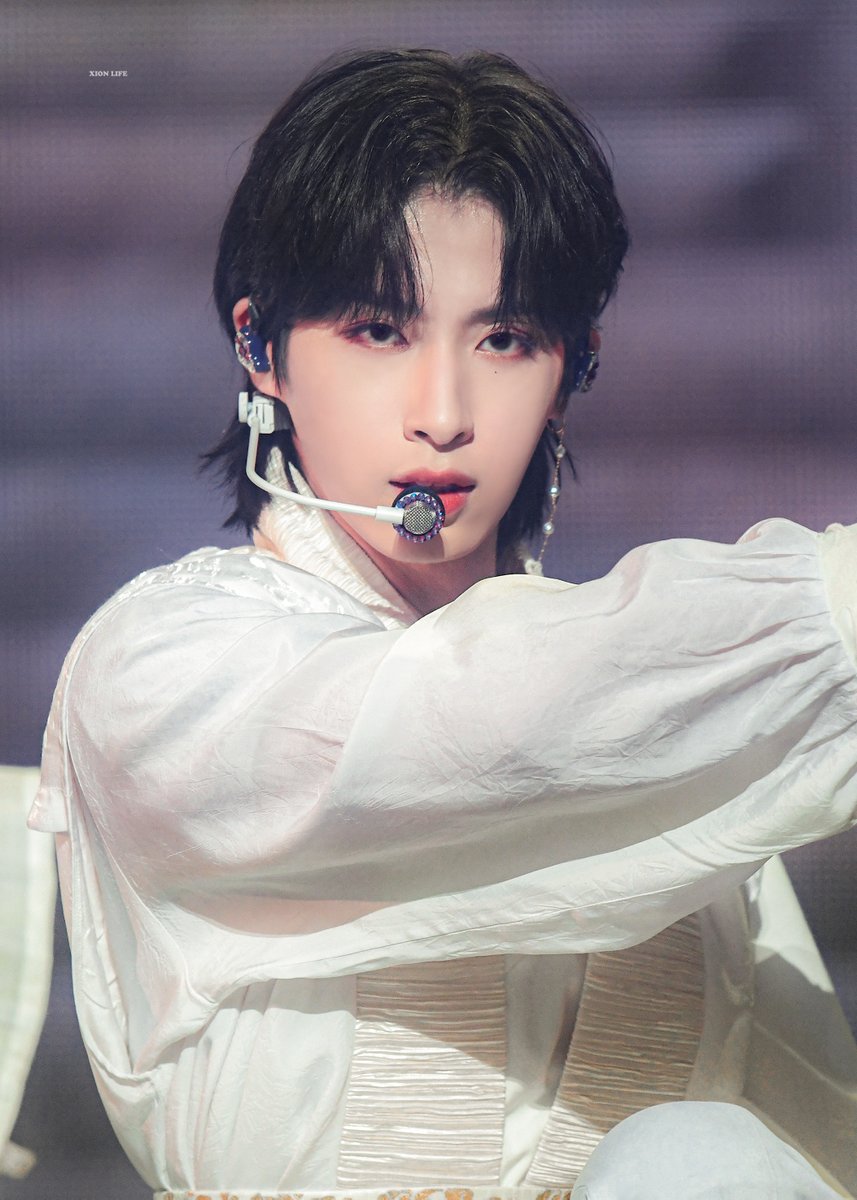 XIONLIFE_110's tweet photo. 211106 적월도 #시온 

#원어스 #ONEUS #XION #손동주 #シオン https://t.co/OqnCUmC2QT
