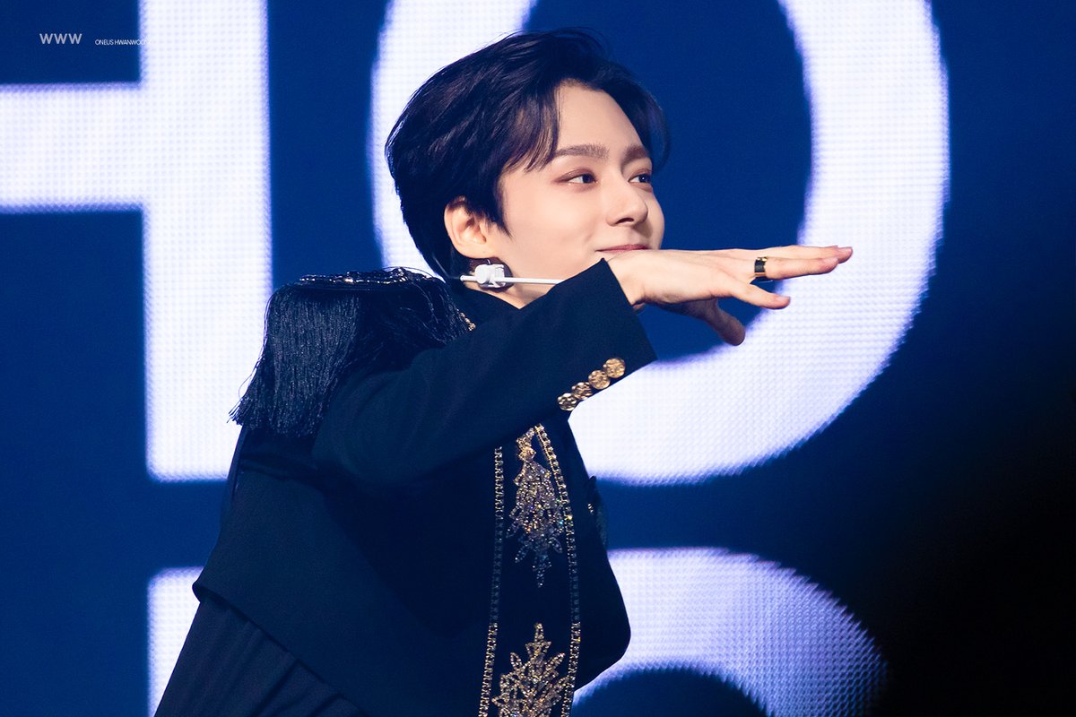 WorldWideWoong's tweet photo. 211106 적월도(赤月圖)
#환웅 #HWANWOONG #원어스 #ONEUS #여환웅 https://t.co/GHp1aHrqu2