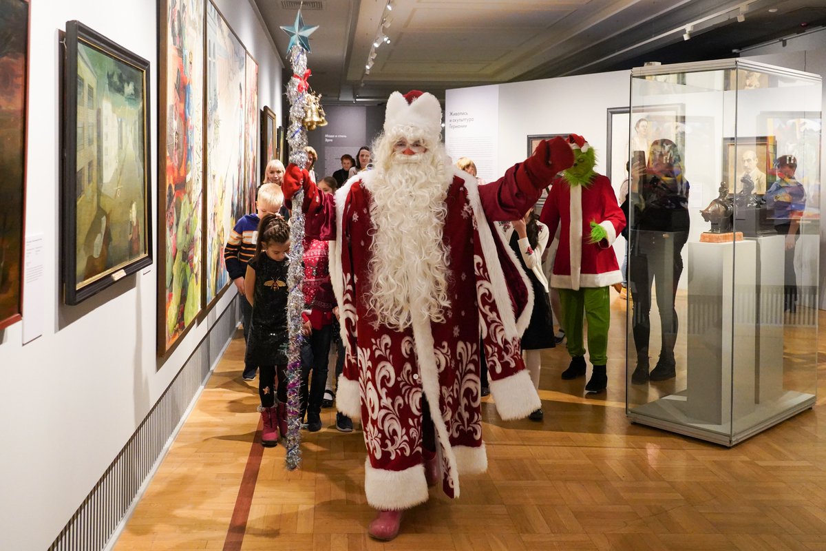 С 14 декабря 2021 г. по 7 января 2022 г. Центр «Эрмитаж-Казань» приглашает на Новогоднюю театрализованную программу для младшей школы «Тайны китайских древностей или путешествие в мир волшебных существ» по выставке «Пять символов счастья»
instagram.com/p/CWDsjv6gDlk/