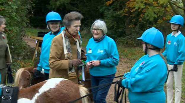 Princess Anne has officially opened a new coaching academy at the headquarters of Riding for the Disabled Association in Warwickshire.
bbc.in/3bTUFpc