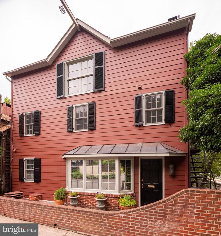 AddisonWolfe's tweet photo. This 3 BD/ 3 BA in New Hope MUST be seen. Call, text or direct message me for more info!  https://t.co/YsjE0S8HsU https://t.co/zkMLjGBuw8