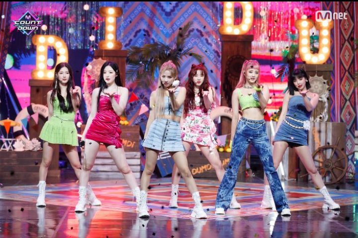 EEEneverever's tweet photo. I vote for #gidle at
 #MAMAVOTE @G_I_DLE https://t.co/EGPx5hA0gd