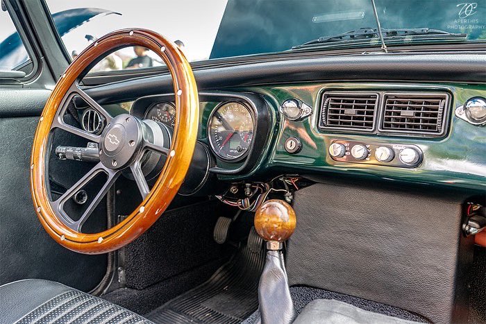 AperThis's tweet image. An LS powered MG. Can you say “rocket on roller skates”? I thought you could 😁 #lspower #mg #carshow