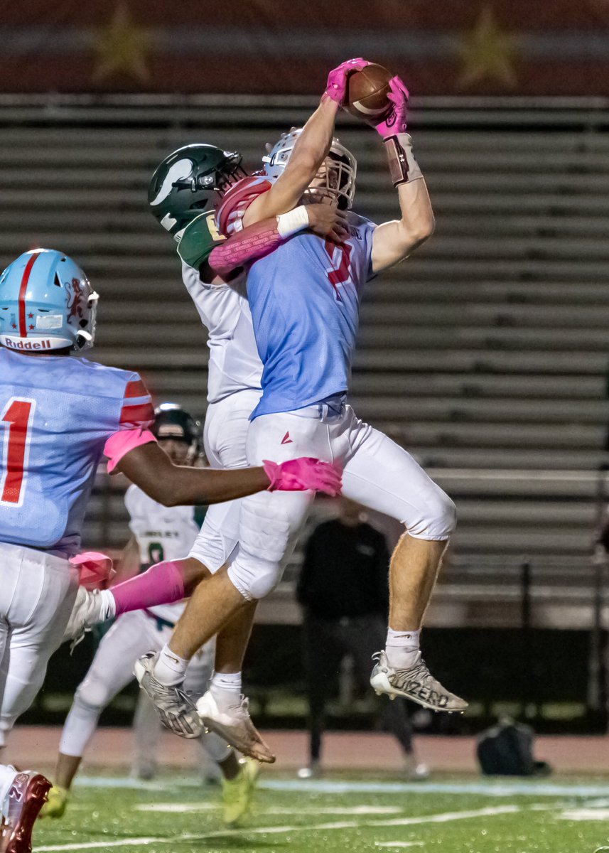 Hen72928511's tweet photo. Blessed to be named first team all district DB and honorable mention WR https://t.co/Y4lKvZ05aC