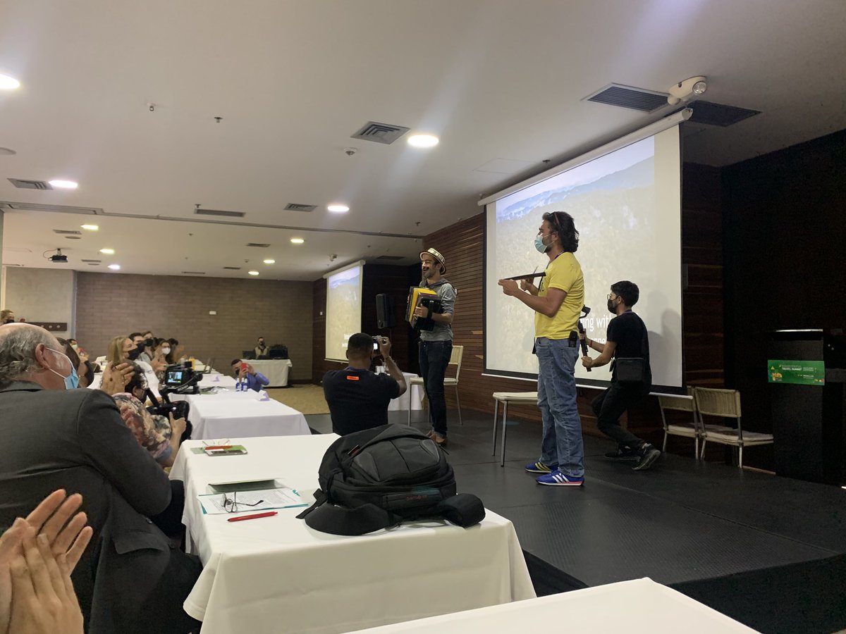 g_salcedo_r's tweet photo. Comenzó en Medellín el Meaningful Travel Summit organizado por @TourismCares, @ImpulseTravelco y @ProColombiaCo Este reúne a más de 20 empresarios de EE. UU y Canadá para mostrar las experiencias en turismo comunitario que ofrece el país.

#Whentourismcares #tourismcaresMedellin https://t.co/VP0svjNPTj