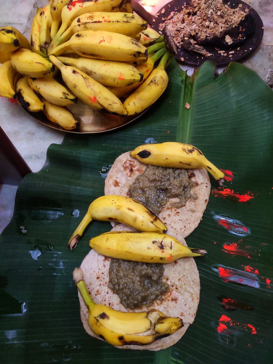 biharigurl's tweet photo. Kharna ka prasaad 🙏 #ChhathPooja
Gur ka kheer ghee wali roti https://t.co/1NsyWA3m5h