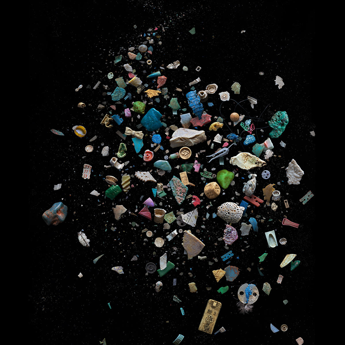 plasticpieces's tweet photo. No title…

no words…

(marine #plasticpollution that once existed in the stomachs of Flesh-Footed Shearwater seabirds on Lord Howe Island) My sole aim is to stimulate an emotional response in the viewer leading to #change &amp; #action https://t.co/VqtYmtlbjz
