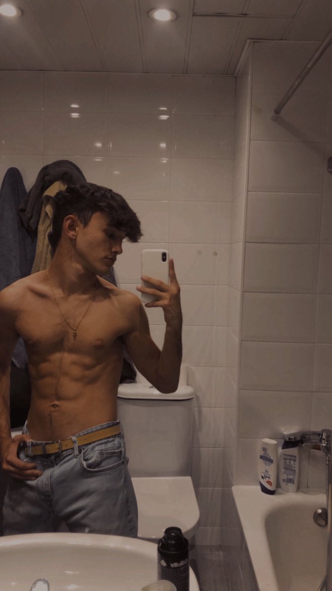 carlosmaestroo_'s tweet photo. 🤠 https://t.co/tkRXlJsZNd