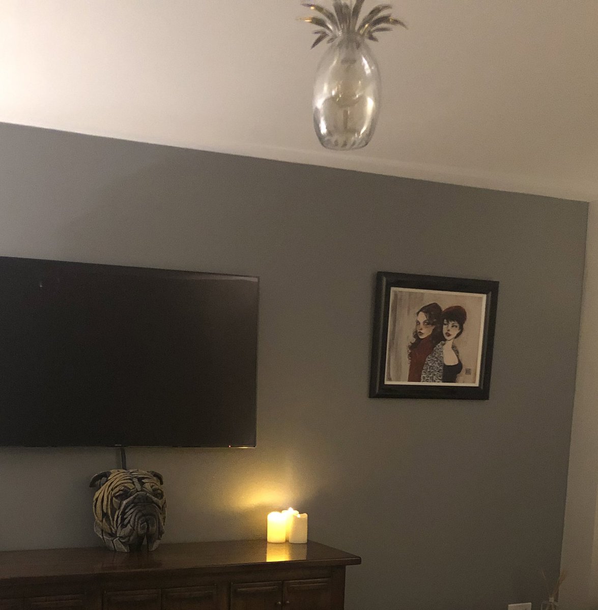 RemieMargot's tweet photo. @jennyeclair Slate Grey with a touch of glitter 🤩 https://t.co/FdYAF3Ai5s