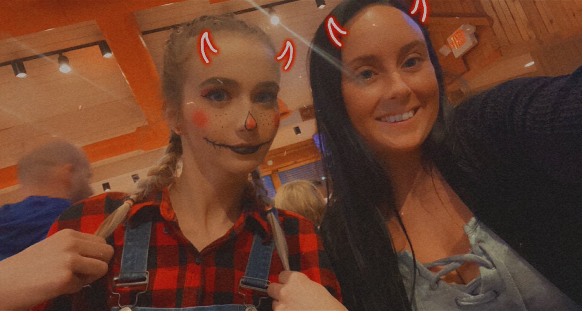 Molls_ballz_'s tweet photo. Tomorrow is my besties birthday y’all better tell her happy birthday 😇🥰😈 @hannypanny98 https://t.co/mw27b72Xgk