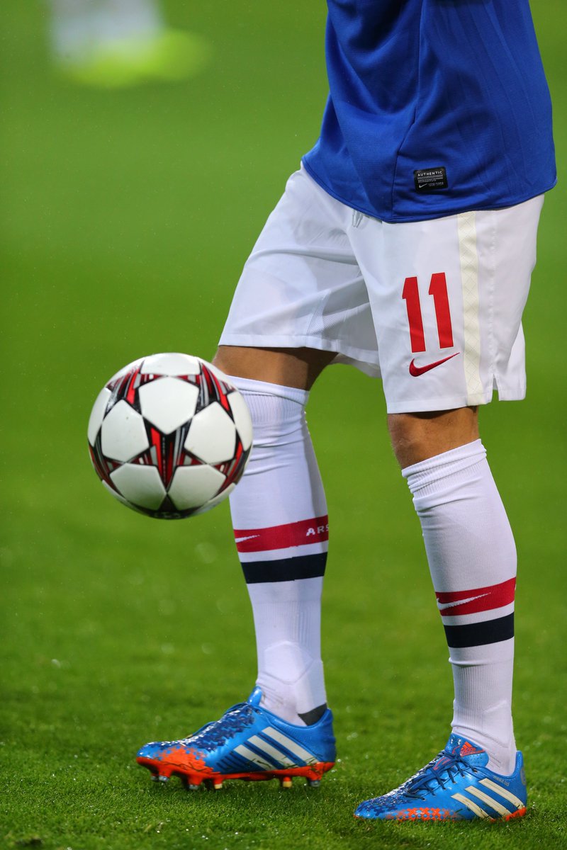 ChampionsLeague's tweet photo. 🧐 Who's this?

#UCL https://t.co/hZE9aZCAPh