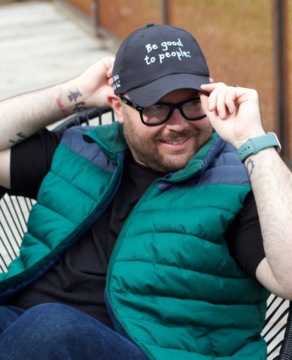 begoodtopeople's tweet image. Happy Tuesday, friends! 🤗🥰

What are your favorite ways to Spread the Good™ this season? 🌟☃️❤️

Head to our Instagram @begoodtopeople to see our favorite ways to Be Good to People® in the fall and winter months! 

#tuesdaythoughts #begoodtopeople #humankindness