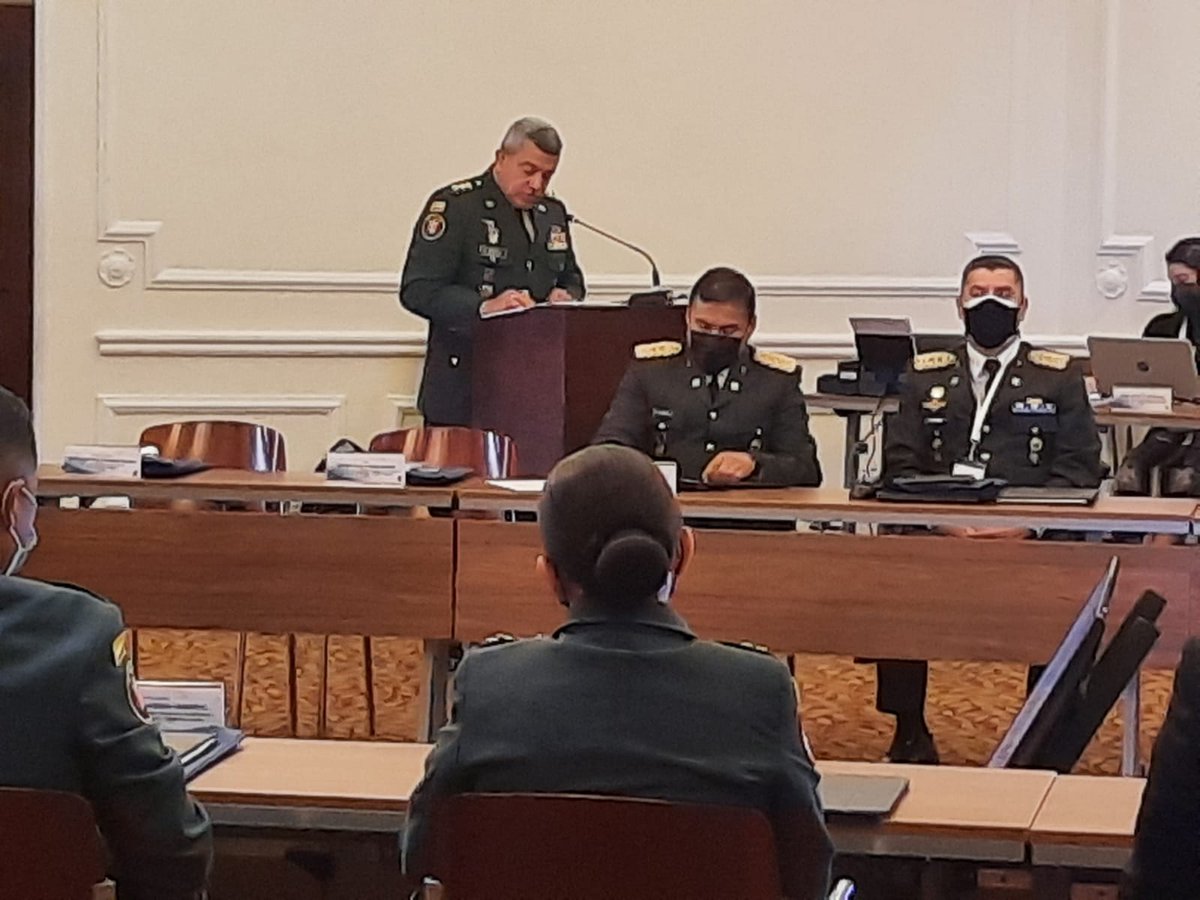 CCON3_FFMM's tweet photo. El Señor Mayor General #SergioTafur Cdte #CCON3, participa en el desarrollo de la reunión ordinaria de la comisión binacional fronteriza COMBIFRON Colombia 🇨🇴-🇪🇨 Ecuador, encuentro en que se revisa la seguridad en zona de frontera y delitos ambientales #LaVictoriaEsDeTodos https://t.co/XHWfVFn5ct