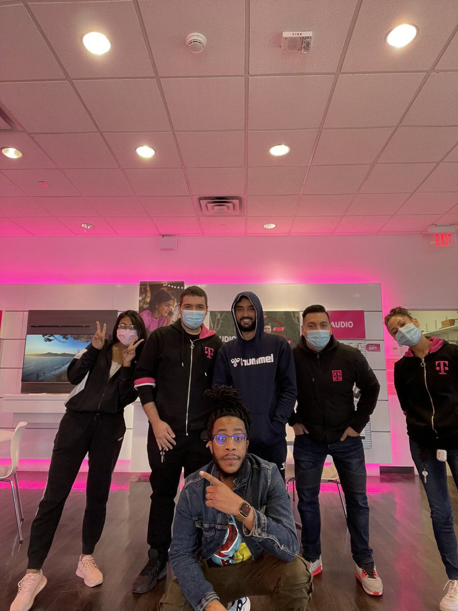 TMobile Lake Grove (TMOintheGrove) Twitter