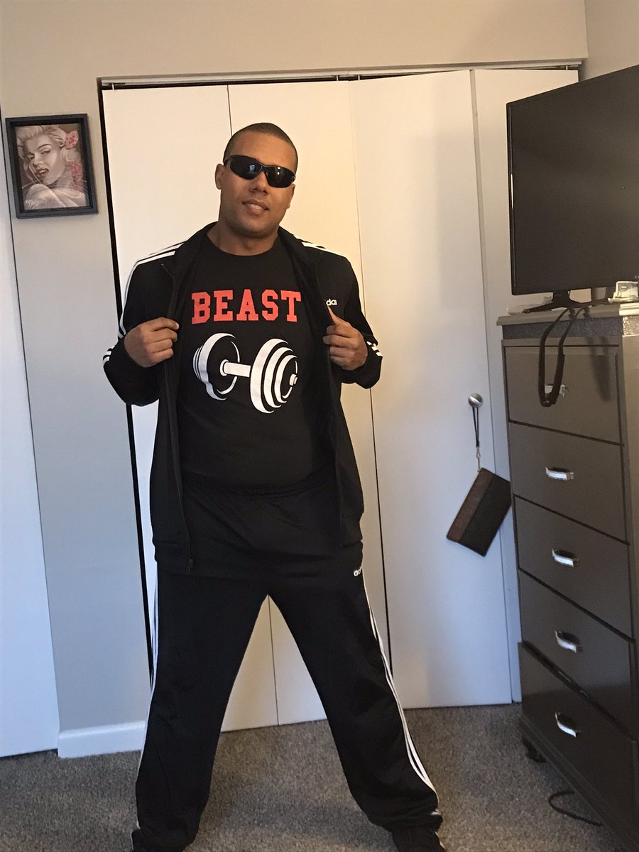 Antonio_Bastian's tweet photo. It’s my 32nd Birthday. Woo. #Litty #BirthdayBoyBehavior 🔥🔥🔥🔥 https://t.co/L6WQc7TCyn