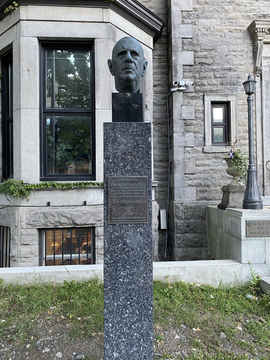 jeunesrepcanada's tweet photo. La vie est la vie, autrement dit un combat pour une nation comme pour un homme. 📍Montreal. https://t.co/8MtXtslGQm