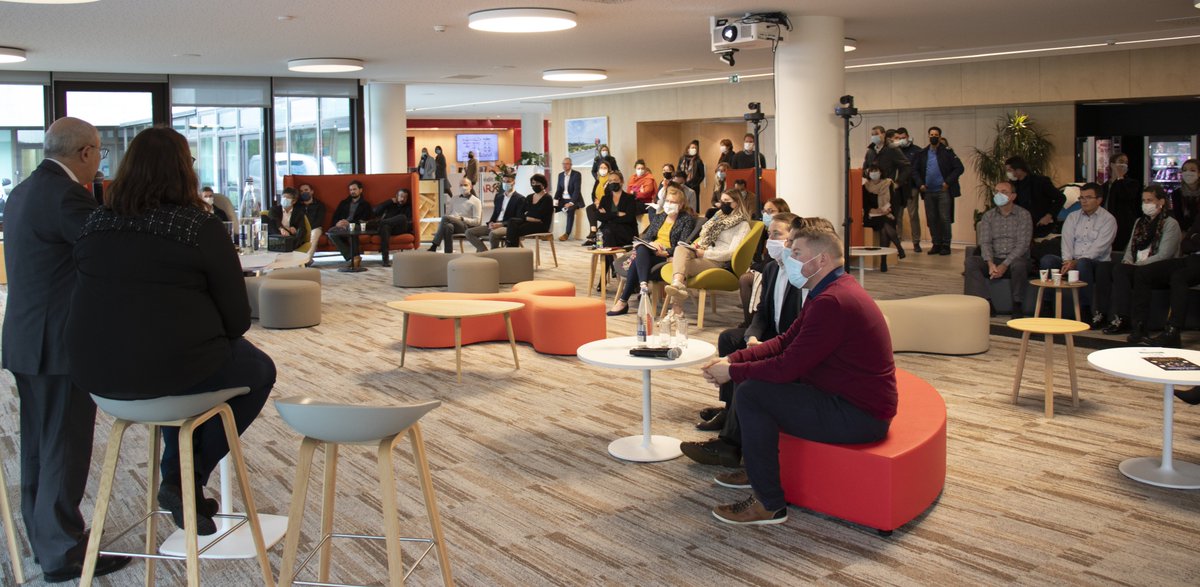 La #PerformanceGlobale est l’affaire de tous, et en particulier celle de nos salariés. Ce midi, ils étaient nombreux à participer à la conférence dédiée, animée par les experts de la Dir. Financière du <a href="/cmarkea/">Crédit Mutuel Arkéa</a> et du cabinet <a href="/PwC_France/">PwC France</a>.