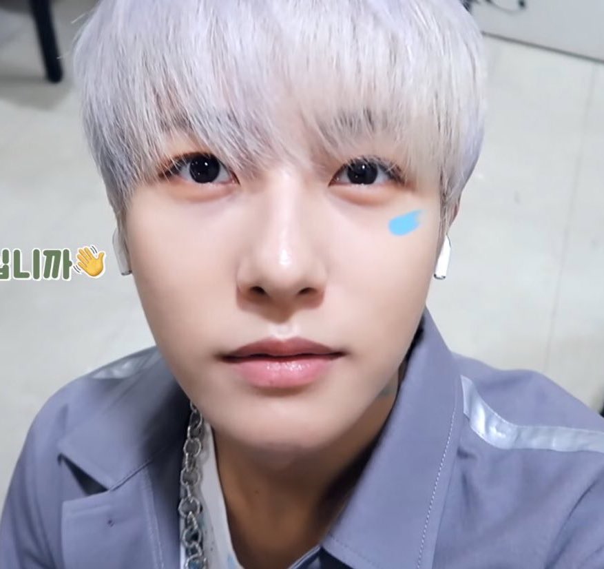yellow_3two's tweet photo. #MAMAVOTE #nctdream
런쥔이랑 눈 마주친 사람 어서 알티해 https://t.co/fgdbG5ehbW