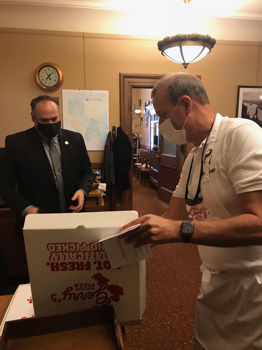 RepresentUs tweet media