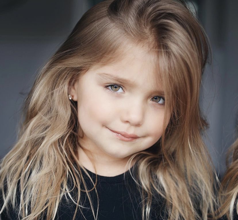 NeveahnSweet's tweet photo. Happy Tuesday! https://t.co/VTxTafJ5eF