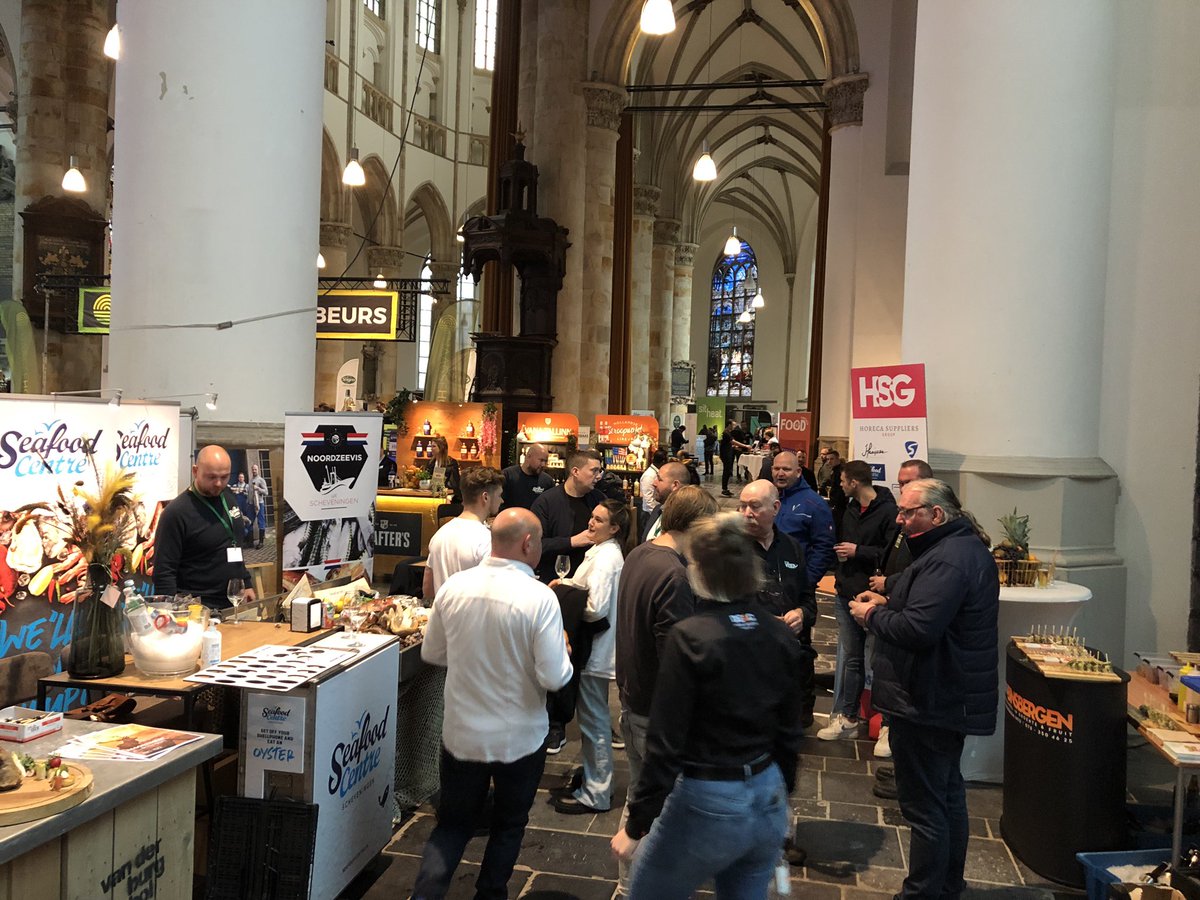 HeerlijkD's tweet photo. Heerlijk toeven op #haagsehorecabeurs met #singleestatecoffee en de boeren uit Midden-Delfland #proeverij #korteketen #streekproducten https://t.co/iQz46zoyy8