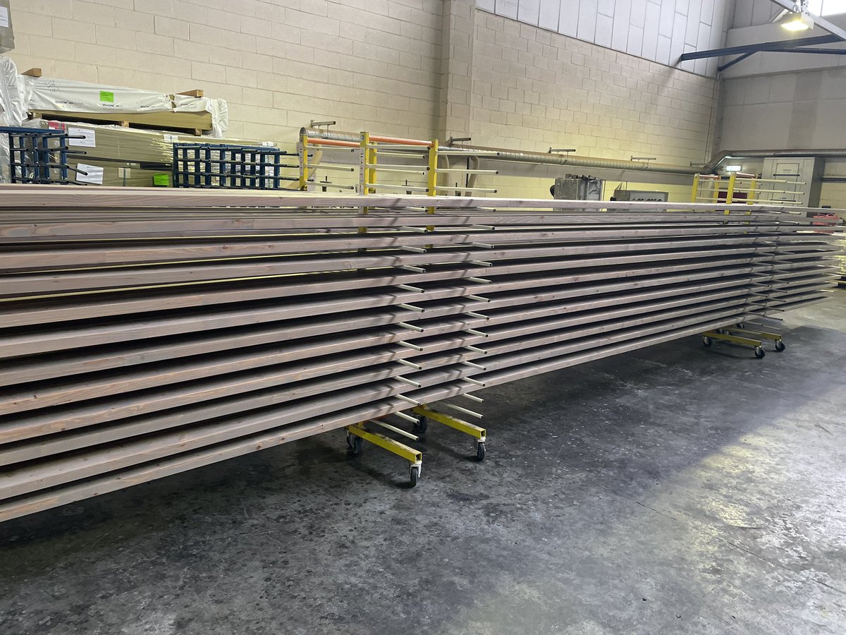 timbercoaters's tweet photo. Some of our longest days ever currently …….. 13 metre lengths of VJ Larch, HR Prof treated and Sikkens WF771. Bit tricky to manoeuvre especially when there’s 500 of them, but we’ll get there in the end.
#hrprof #sikkenswf771 https://t.co/MGOAnLWnbA