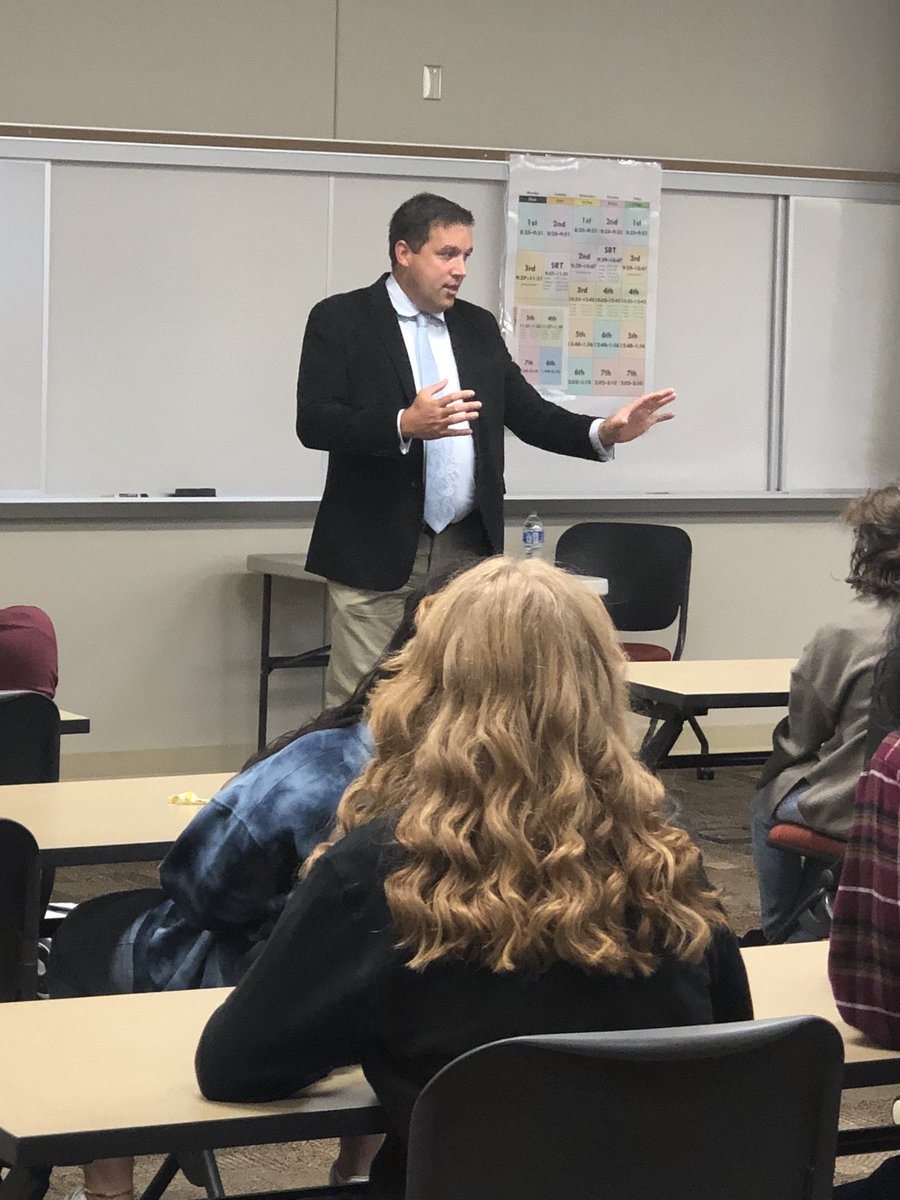 AvonHSPrincipal's tweet photo. @jbcleadership State Senator John Crane speaking to Government class as part of being @AHS_Orioles Principal for a Day. @INPrincipals https://t.co/TcMPbUPMn0