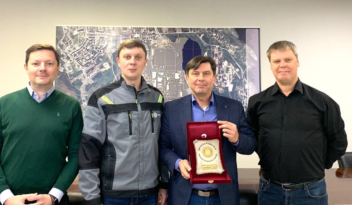 During its Client Days, Segezha Pulp and Paper Mill JSC welcomed representatives of NCC, one of the largest construction mixtures producers in #Egypt. Tarek Farrag, NCC CEO, handed over a badge of honour, celebrating the two enterprises’ successful cooperation.