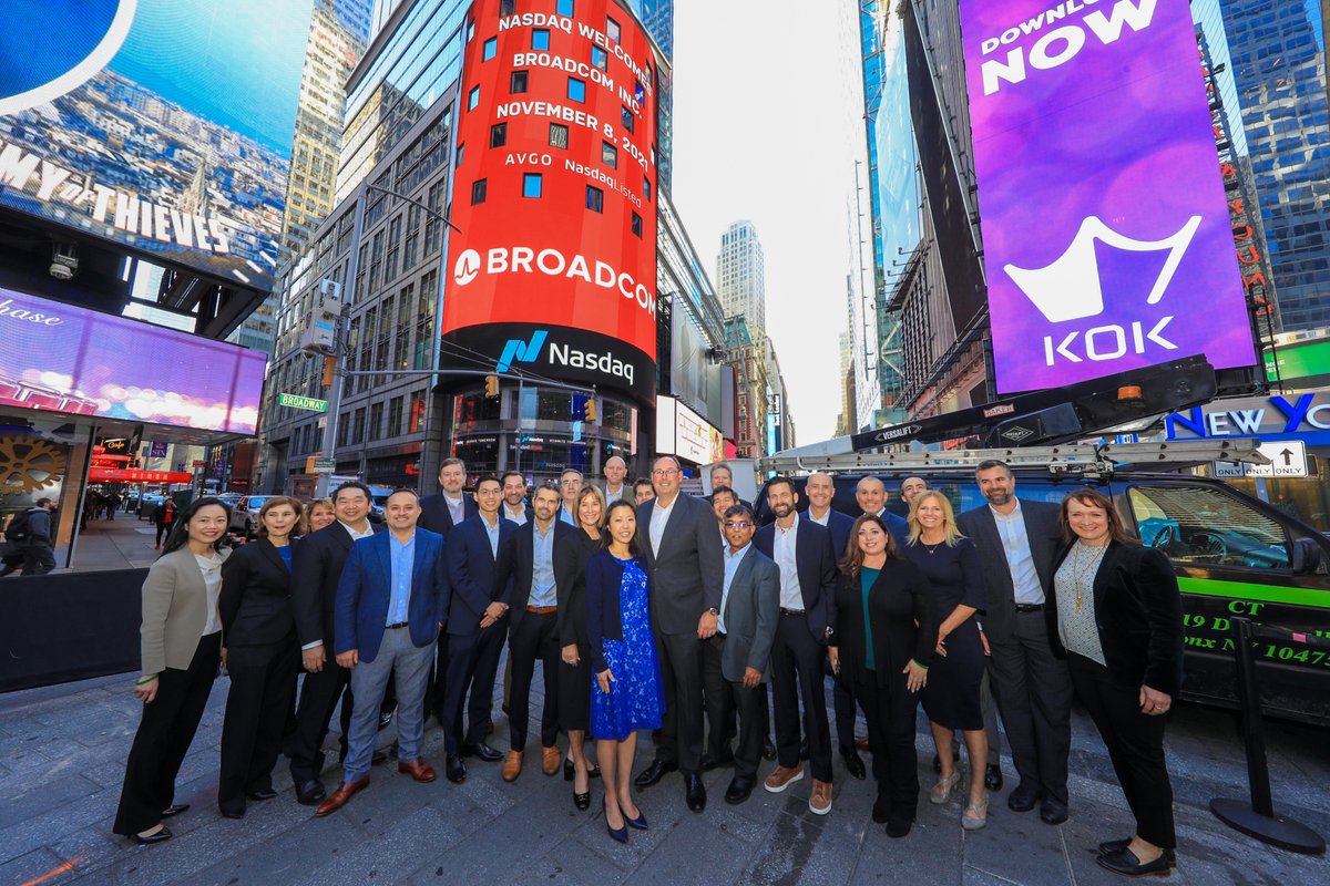 BroadcomSW's tweet image. Broadcom Software: Modernize. Optimize. Protect. Tom Krause, President, Broadcom Software Group, rang the opening bell at @Nasdaq, to celebrate Broadcom Software Investor Day. #BroadcomSW