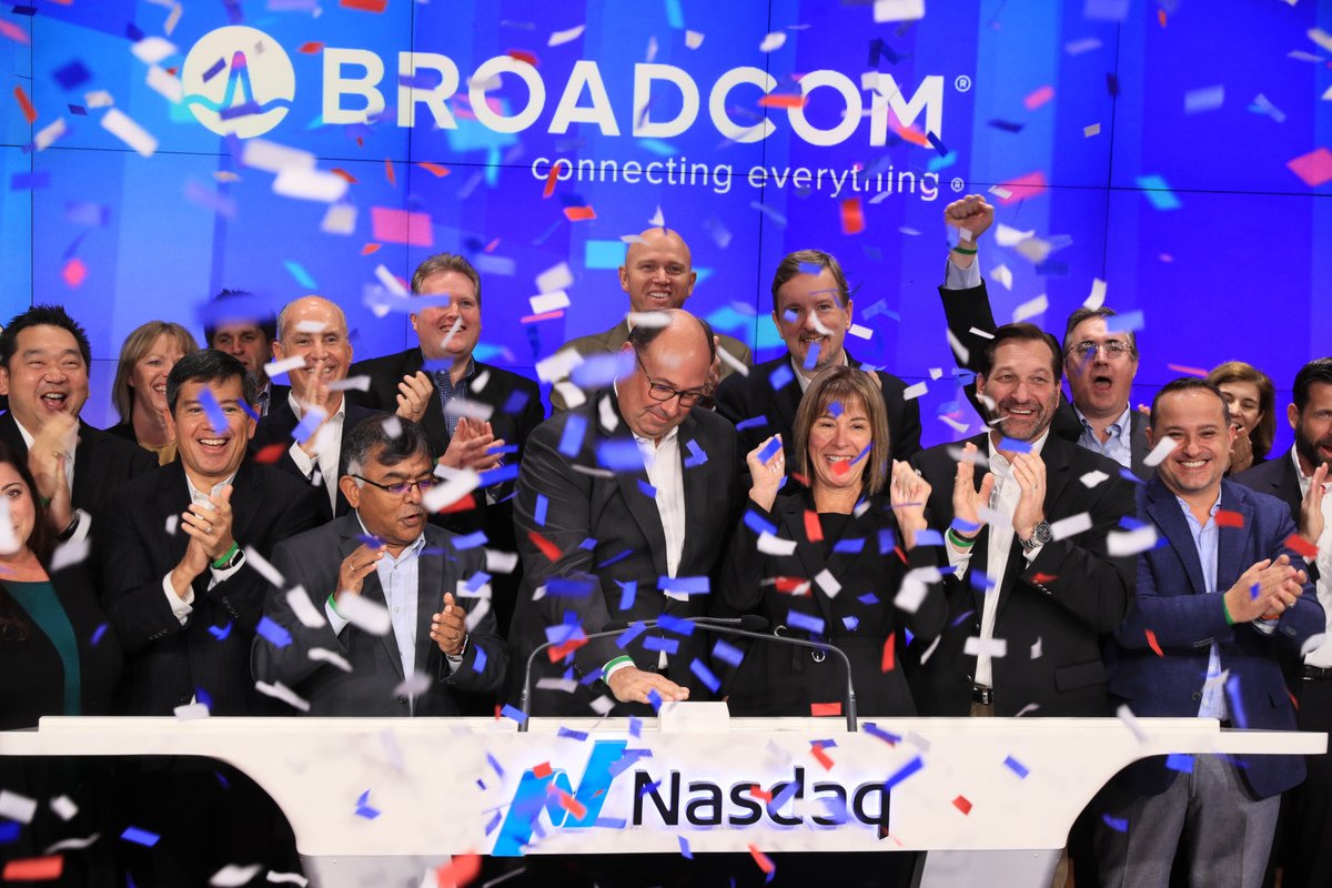 BroadcomSW's tweet image. Broadcom Software: Modernize. Optimize. Protect. Tom Krause, President, Broadcom Software Group, rang the opening bell at @Nasdaq, to celebrate Broadcom Software Investor Day. #BroadcomSW