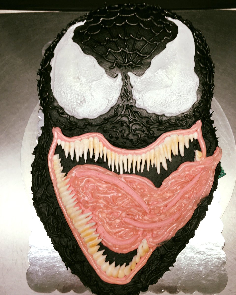 LisciosBakery's tweet photo. Who knows which movie this cake is from? Leave your comment below!
#LisciosBakery #Bakery #Deli #CakeDesigns #Venom #Marvel #MarvelCake #CakeArt #GuessThatMovie #CakeDesign https://t.co/Yz17Keye2I
