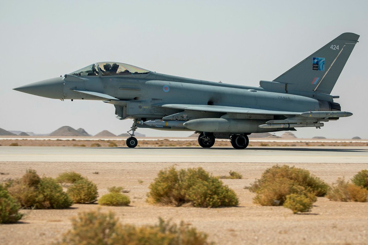 RoyalAirForce's tweet image. RAF Typhoons, II(AC) Squadron, @12Sqn, a Voyager refueller and over 300 RAF support personnel have arrived in Oman to begin Exercise MAGIC CARPET 21. The two week exercise will deliver challenging training to RAF &amp;amp; Omani pilots.

Full story: bit.ly/3CZKbRn
@UKinOman