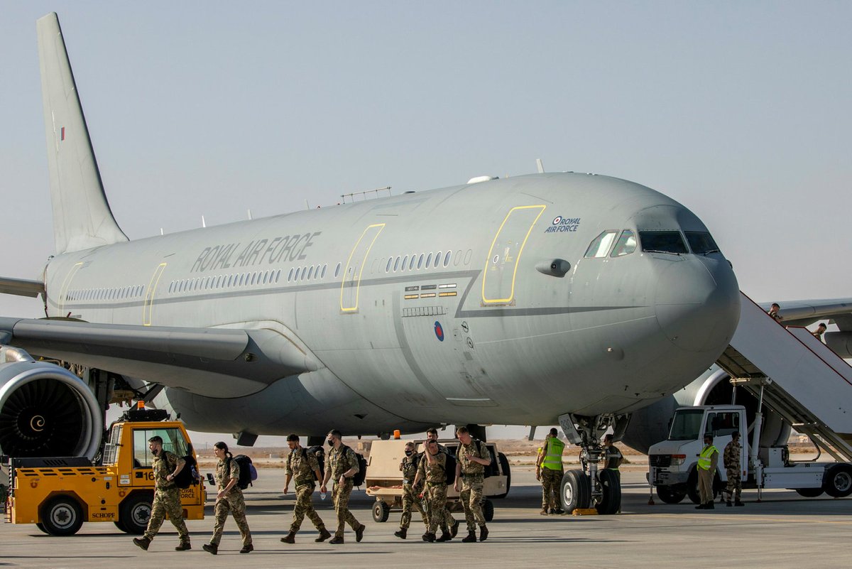 RoyalAirForce's tweet image. RAF Typhoons, II(AC) Squadron, @12Sqn, a Voyager refueller and over 300 RAF support personnel have arrived in Oman to begin Exercise MAGIC CARPET 21. The two week exercise will deliver challenging training to RAF &amp;amp; Omani pilots.

Full story: bit.ly/3CZKbRn
@UKinOman