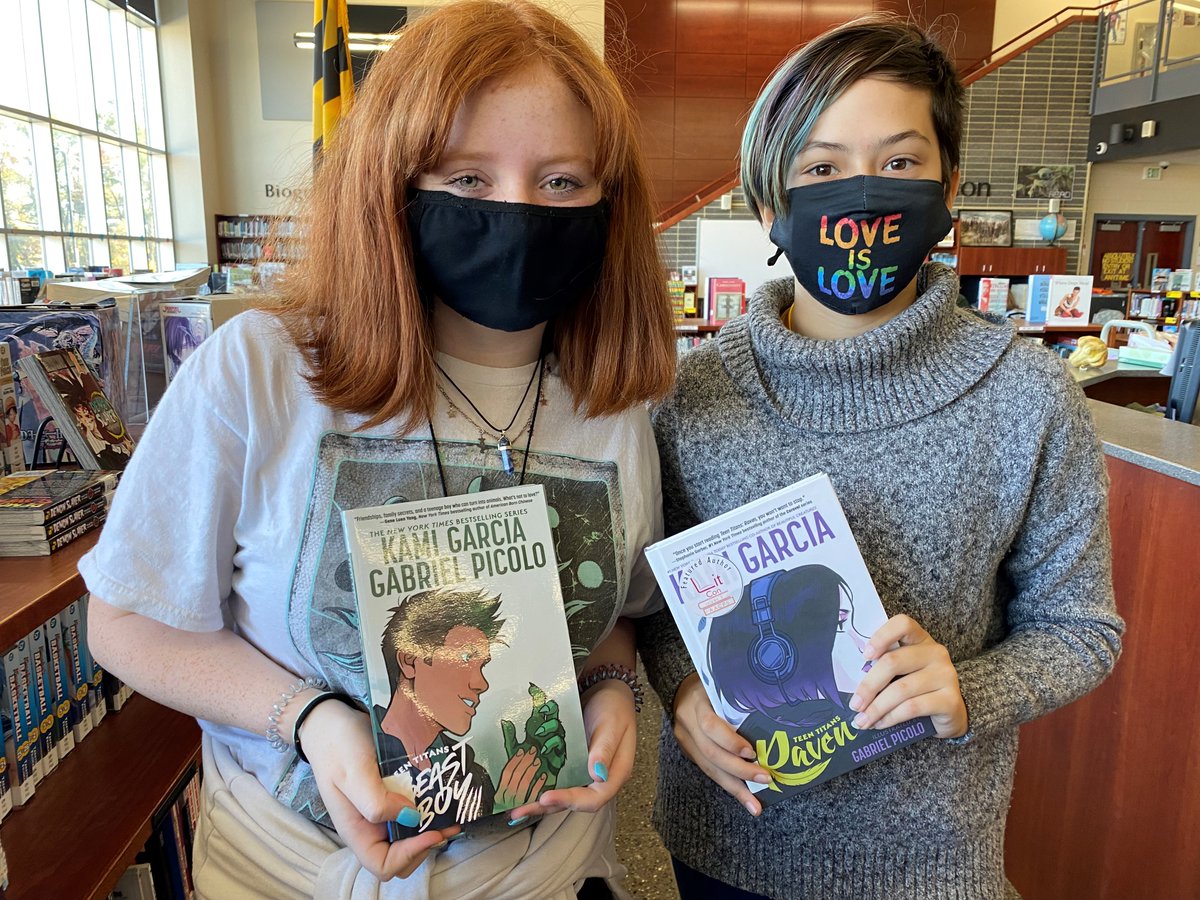 NHSreads's tweet photo. NHS students love the Teen Titans graphic novels by @kamigarcia and @_gabrielpicolo! https://t.co/4SphEfIUtd