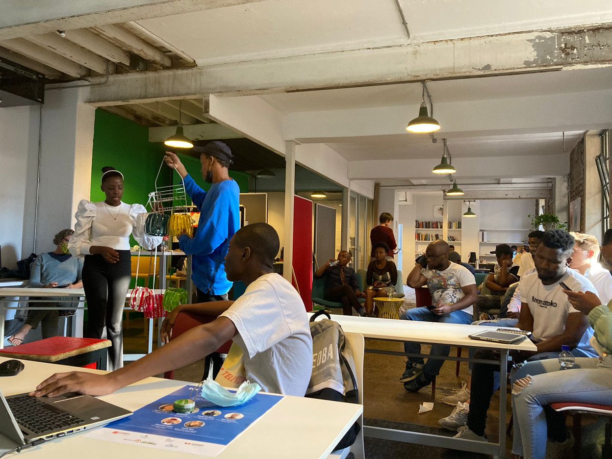 BoshoffHuba's tweet image. Team EcoCircleWarriors presenting their upcycled flowerpots at the #cocreatemycity Upcycle challenge @NLinSouthAfrica @go2uj @WitsUniversity @Fontys @northriseuni