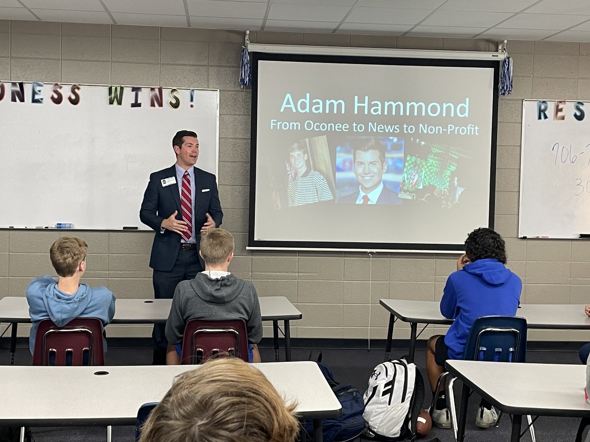 FblaOcms's tweet photo. Thank you to Oconee alumni, Adam Hammond, for speaking to our 8th grade students about his career journey. Students were able to hear about Mr. Hammond's experience at @OconeeWarriors, being a news anchor, and his decision to make a career change. @OCS_CTAE @OconeeCountyMS https://t.co/6NIxdQRFTD